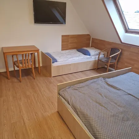 Haus Am Brunnen لينغِن