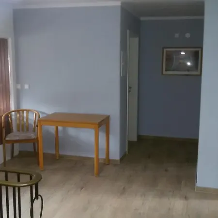 Haus Am Brunnen منزل للإقامة لينغِن