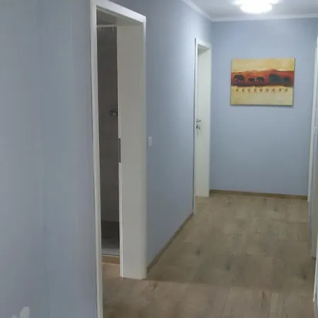 منزل للإقامة Haus Am Brunnen لينغِن